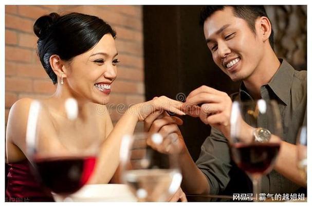 私家侦探设备-在婚姻之外有感情的男人确实在追求女性的外表,而是这三个感觉